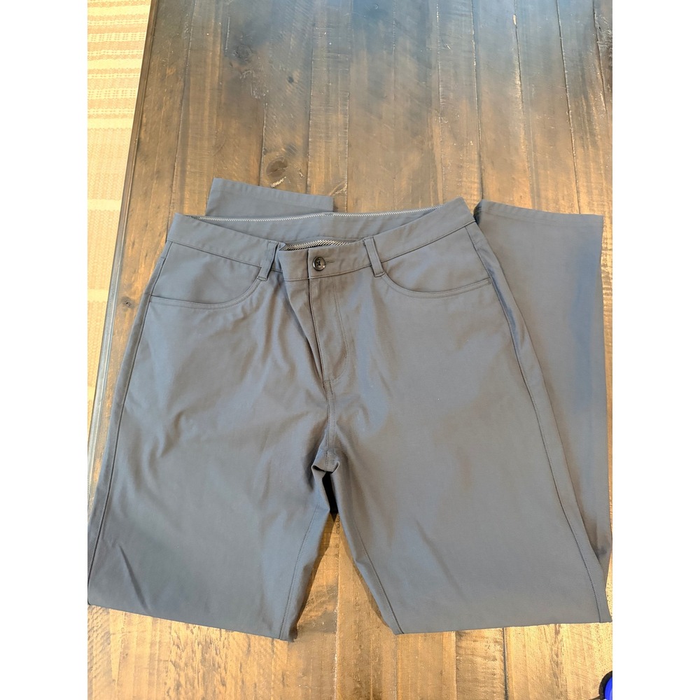 Vuori Meta Pant Mens 33x31 Charcoal Grey Stretch Technical Chino V430